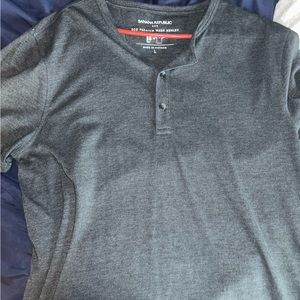 Banana Republic Tee